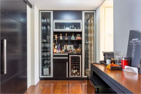 Apartamento para alugar com 4 quartos, 294m² em Real Parque, São Paulo