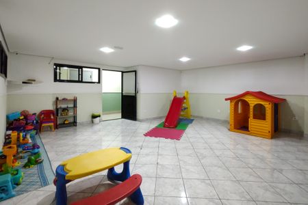 Apartamento para alugar com 58m², 1 quarto e 1 vaga Apartamento para alugar com 58m², 1 quarto e 1 vagaÁrea comum - Playground