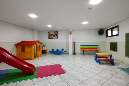 Apartamento para alugar com 58m², 1 quarto e 1 vaga Apartamento para alugar com 58m², 1 quarto e 1 vagaÁrea comum - Playground