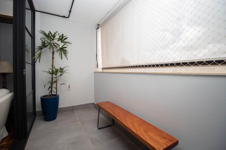 Apartamento para alugar com 154m², 3 quartos e 1 vagaSacada