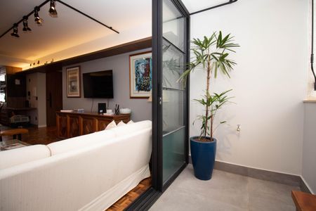 Apartamento para alugar com 154m², 3 quartos e 1 vagaSacada