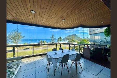 Apartamento para alugar com 202m², 4 quartos e 3 vagasÁrea externa