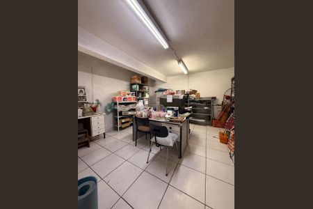 Casa à venda com 191m², 2 quartos e 6 vagasFoto 04