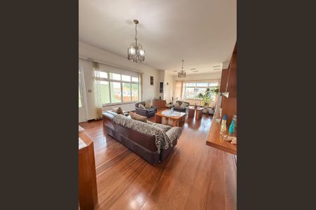 Casa à venda com 191m², 2 quartos e 6 vagasFoto 37