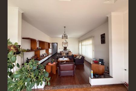 Casa à venda com 191m², 2 quartos e 6 vagasFoto 31