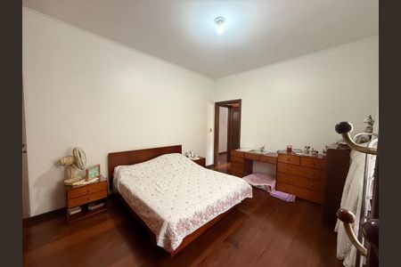 Casa à venda com 191m², 2 quartos e 6 vagasFoto 28