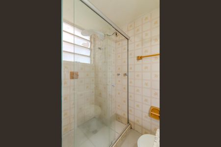 Banheiro da Suíte de apartamento à venda com 1 quarto, 38m² em Centro Histórico, Porto Alegre