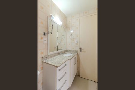 Banheiro da Suíte de apartamento à venda com 1 quarto, 38m² em Centro Histórico, Porto Alegre