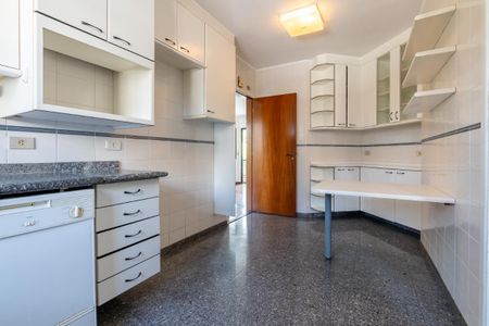 Apartamento para alugar com 178m², 4 quartos e 3 vagas