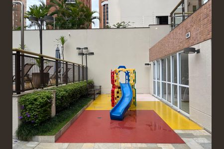 Apartamento à venda com 75m², 2 quartos e 2 vagasÁrea comum - Playground