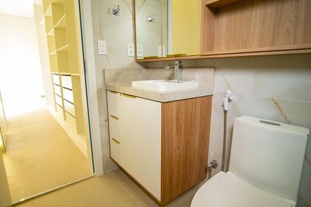 Banheiro da Suíte 1 de casa de condomínio para alugar com 3 quartos, 165m² em Itaici, Indaiatuba