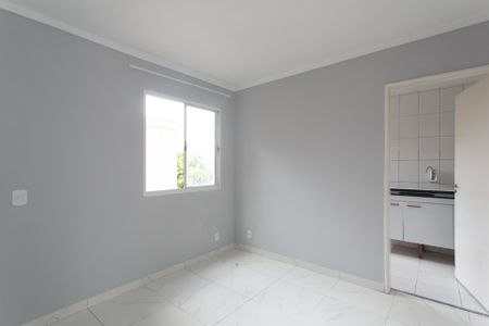 Sala de apartamento para alugar com 2 quartos, 45m² em Jardim Tua, São Paulo