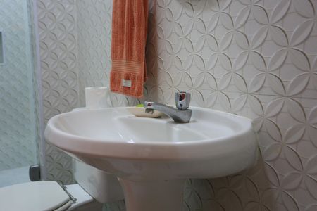 Casa à venda com 280m², 2 quartos e 2 vagasBanheiro