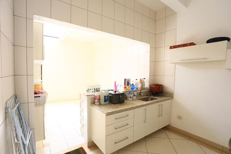 Casa à venda com 280m², 2 quartos e 2 vagassala de festa churrasqueira 