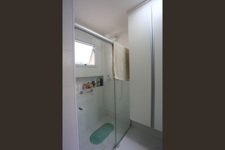 Casa à venda com 280m², 2 quartos e 2 vagasBanheiro da Suíte 2