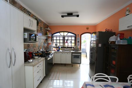 Casa à venda com 280m², 2 quartos e 2 vagascozinha
