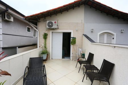 Casa à venda com 280m², 2 quartos e 2 vagassuíte 2 varanda
