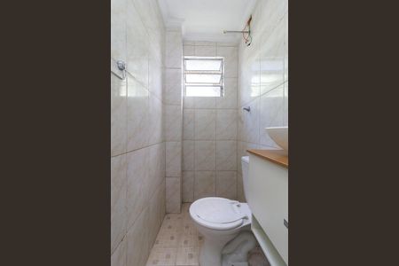 Banheiro de kitnet/studio para alugar com 1 quarto, 28m² em Jardim Casablanca, São Paulo