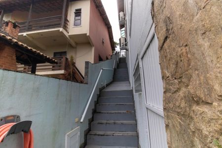 Casa de condomínio à venda com 472m², 5 quartos e 3 vagas Casa de condomínio à venda com 472m², 5 quartos e 3 vagasÁrea externa