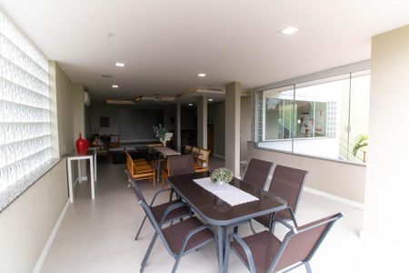 Casa de condomínio à venda com 472m², 5 quartos e 3 vagas Casa de condomínio à venda com 472m², 5 quartos e 3 vagasÁrea gourmet