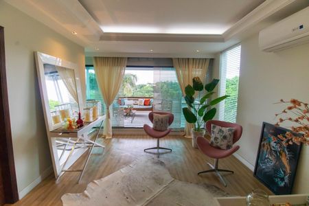 Sala de casa de condomínio à venda com 5 quartos, 472m² em Sapê, Niterói