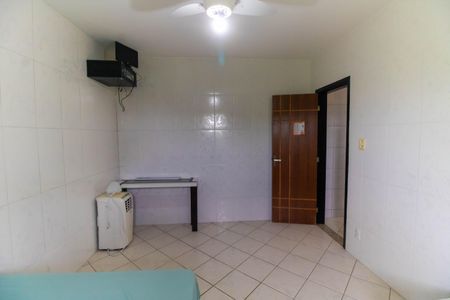 Casa de condomínio à venda com 472m², 5 quartos e 3 vagas Casa de condomínio à venda com 472m², 5 quartos e 3 vagasQuarto Externo 2