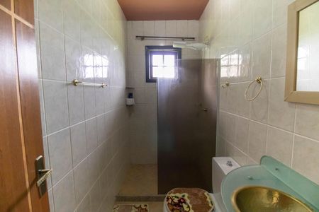 Casa de condomínio à venda com 472m², 5 quartos e 3 vagas Casa de condomínio à venda com 472m², 5 quartos e 3 vagasBanheiro Externo