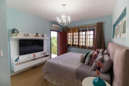 Casa de condomínio à venda com 472m², 5 quartos e 3 vagas Casa de condomínio à venda com 472m², 5 quartos e 3 vagasSuíte