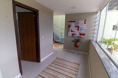 Casa de condomínio à venda com 472m², 5 quartos e 3 vagas Casa de condomínio à venda com 472m², 5 quartos e 3 vagasÁrea gourmet