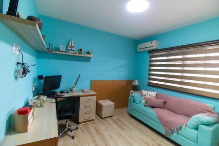 Casa de condomínio à venda com 472m², 5 quartos e 3 vagas Casa de condomínio à venda com 472m², 5 quartos e 3 vagasQuarto 1