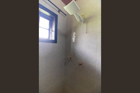 Casa de condomínio à venda com 472m², 5 quartos e 3 vagas Casa de condomínio à venda com 472m², 5 quartos e 3 vagasBanheiro Externo