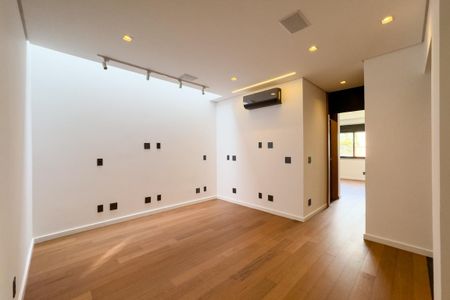 Casa à venda com 449m², 5 quartos e 4 vagasCorredor