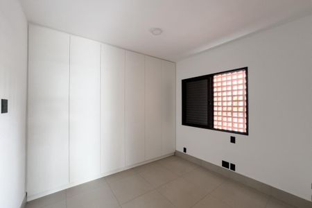 Casa à venda com 449m², 5 quartos e 4 vagasÁrea de Serviço