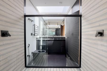 Casa à venda com 449m², 5 quartos e 4 vagasBanheiro da Suíte Master