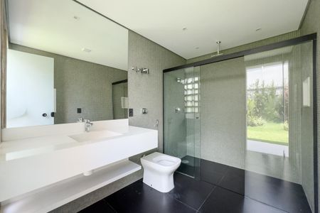 Casa à venda com 449m², 5 quartos e 4 vagasBanheiro da Piscina