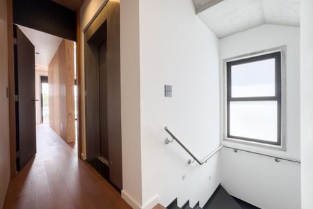 Casa à venda com 449m², 5 quartos e 4 vagasCorredor