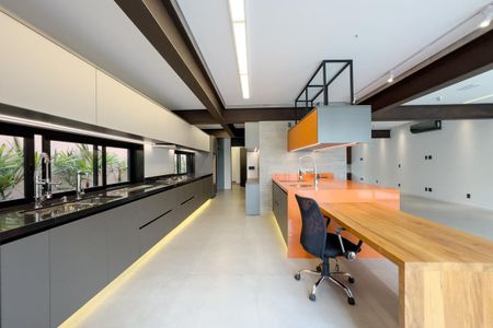 Casa à venda com 449m², 5 quartos e 4 vagasCozinha