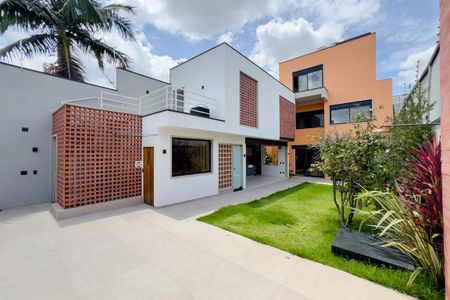Casa à venda com 449m², 5 quartos e 4 vagasQuintal