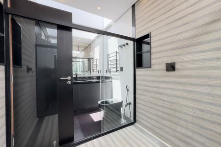 Casa à venda com 449m², 5 quartos e 4 vagasBanheiro da Suíte Master