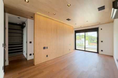 Casa à venda com 449m², 5 quartos e 4 vagasSuíte Master