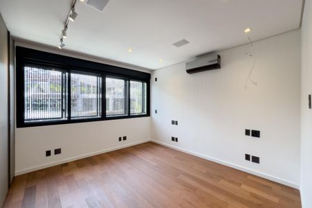 Casa à venda com 449m², 5 quartos e 4 vagasSuíte 4