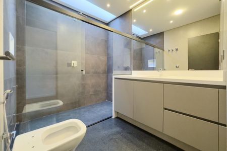 Casa à venda com 449m², 5 quartos e 4 vagasBanheiro da Suíte 3