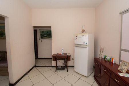 Casa à venda com 2 quartos, 211m² em Pindorama, Belo Horizonte