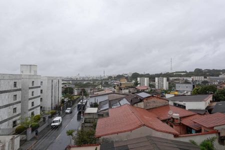 Quarto 1 - Vista de apartamento à venda com 2 quartos, 65m² em João Pinheiro, Belo Horizonte