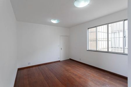 Sala de apartamento à venda com 2 quartos, 65m² em João Pinheiro, Belo Horizonte