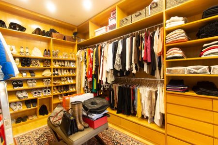 Apartamento para alugar com 272m², 4 quartos e 4 vagas