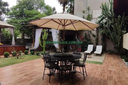 Casa à venda com 400m², 3 quartos e 5 vagas