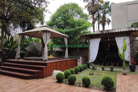 Casa à venda com 400m², 3 quartos e 5 vagas