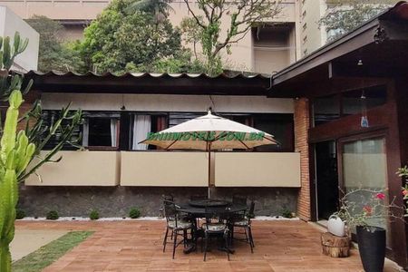 Casa à venda com 400m², 3 quartos e 5 vagas