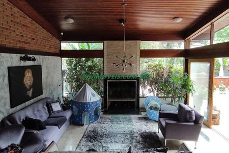 Casa à venda com 400m², 3 quartos e 5 vagas